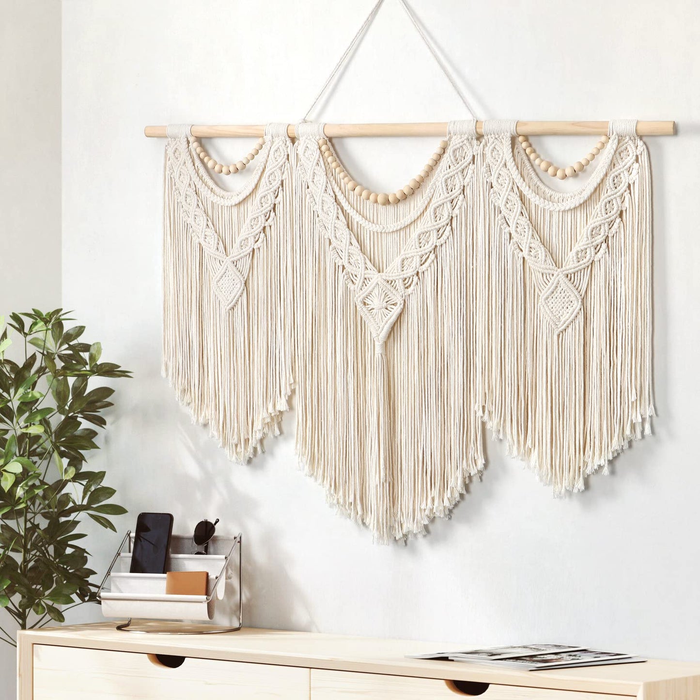 Dremisland Macrame Wall Hanging Large Boho Woven Tapestry Macrame Tassel Bead Art Cotton Rope Bohemian Wall Decor for Bedroom Living Room Apartment Backdrop